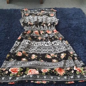 Floral dress with pockets